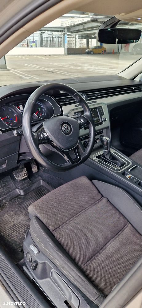 Volkswagen Passat 2.0 TDI DSG Comfortline - 8