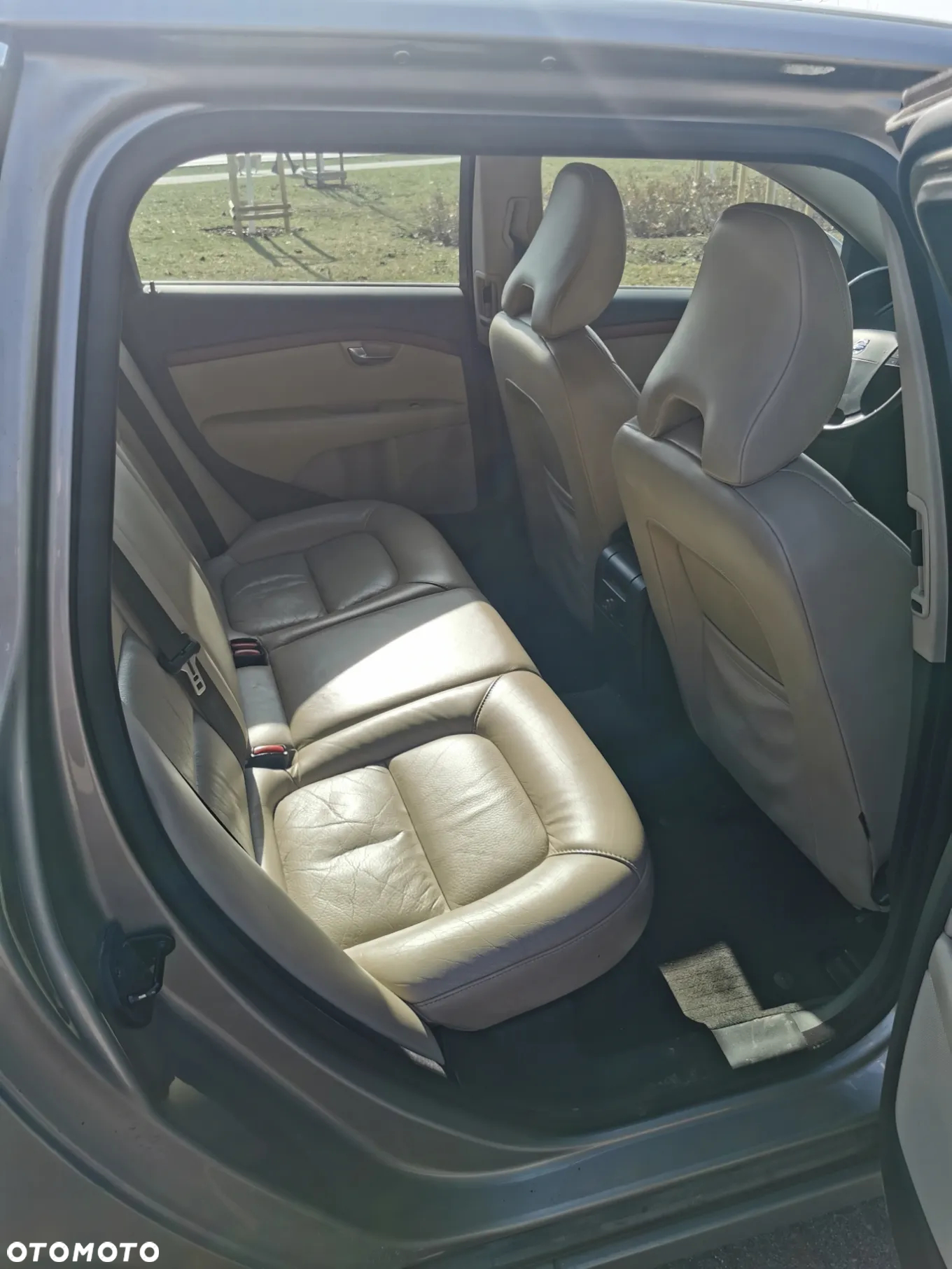 Volvo V70 2.4D Summum - 24