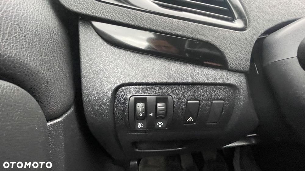 Renault Scenic 1.4 16V TCE Bose Edition - 32