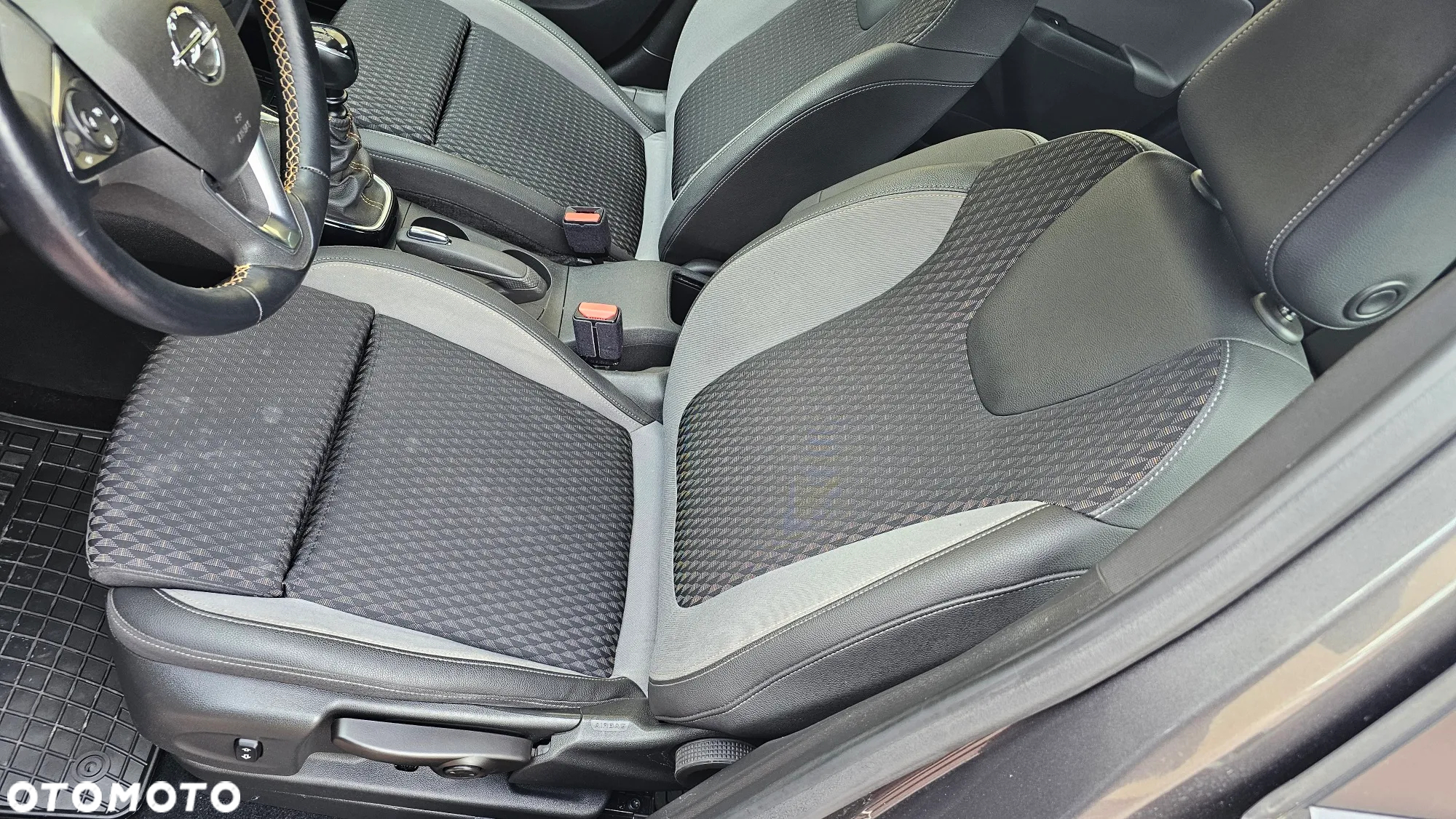 Opel Crossland X - 29