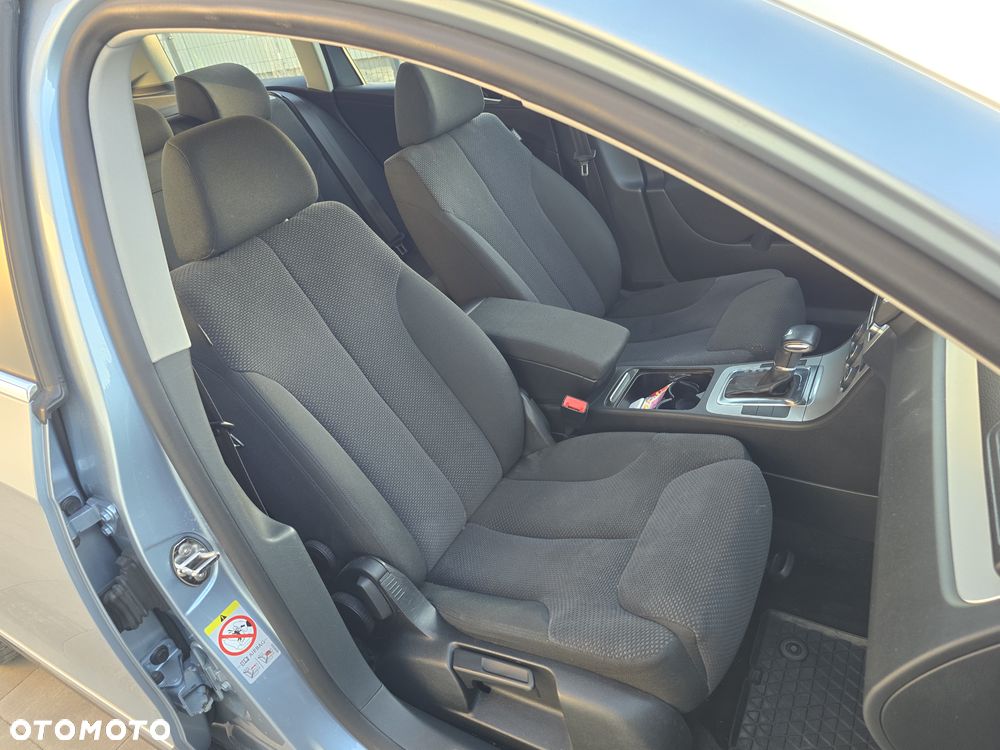 Volkswagen Passat 1.4 TSI DSG Comfortline - 24