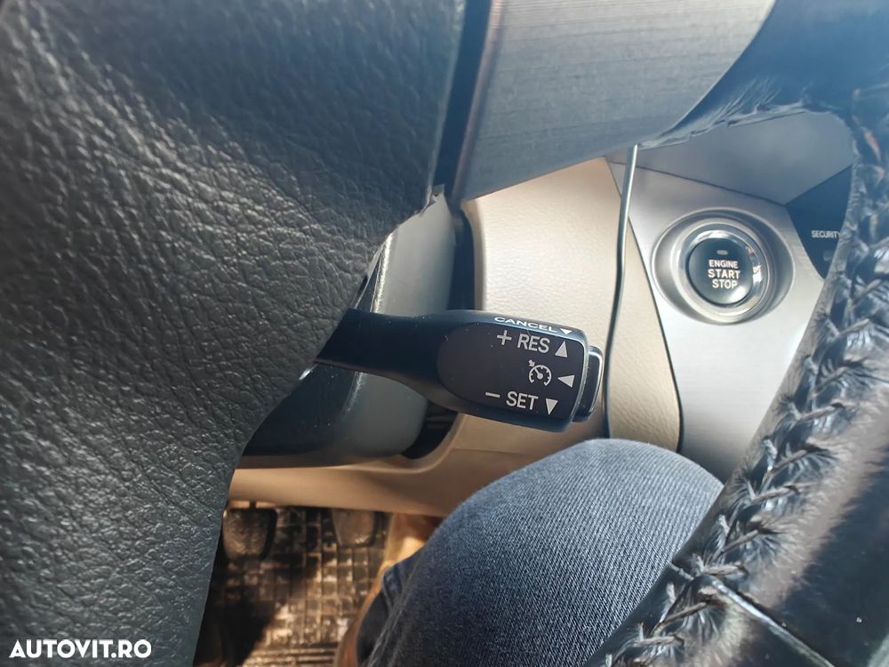 Toyota RAV4 2.2 D-CAT AWD Luxury - 10