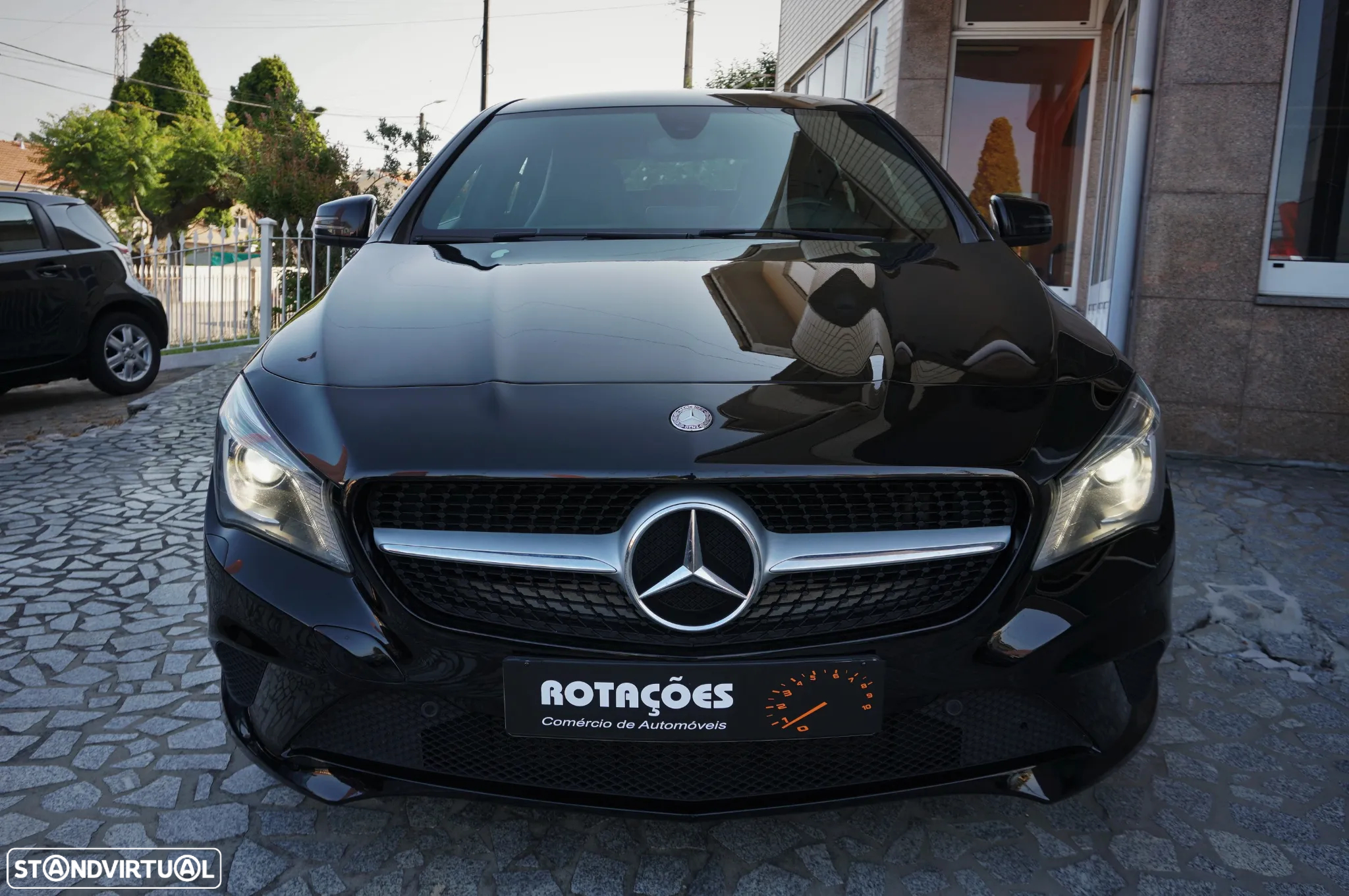 Mercedes-Benz CLA 200 Shooting Brake (CDI) d Urban - 2