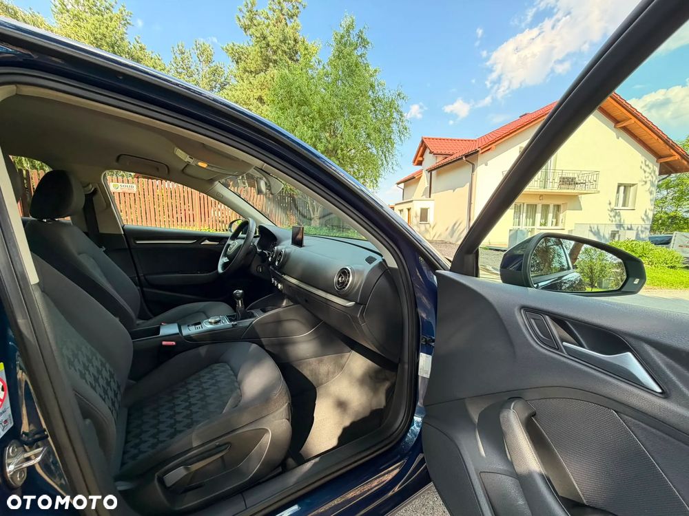 Audi A3 Sportback 2.0 TDI Ambition - 23