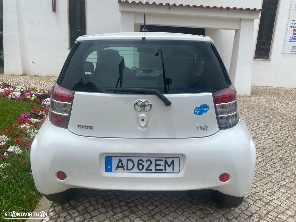 Toyota iQ 1.0 - 5