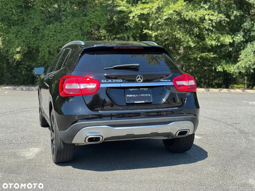 Mercedes-Benz GLA 250 4Matic 7G-DCT AMG Line - 9