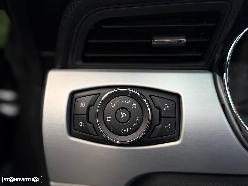 Ford Mustang 2.3i EcoBoost - 25