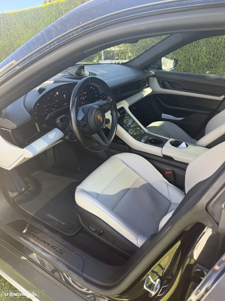 Porsche Taycan Cross Turismo 4S - 3