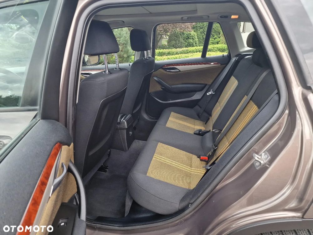 BMW X1 xDrive18d Sport Line - 20
