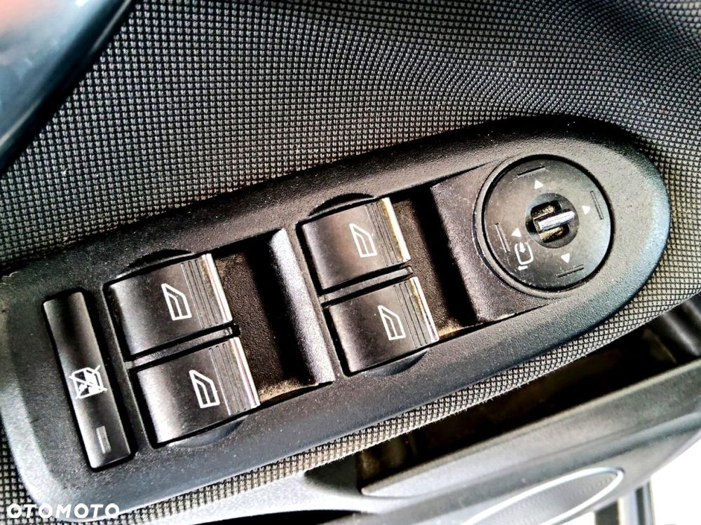Ford Kuga 2.0 TDCi 4x4 Titanium - 10
