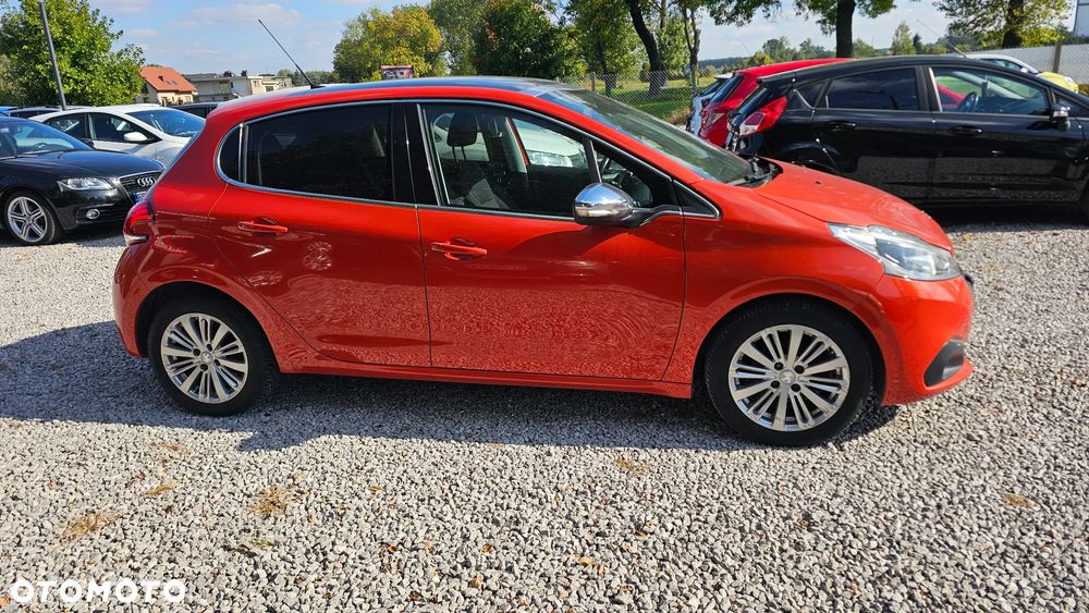 Peugeot 208 1.2 PureTech Allure S&S EAT6 - 6