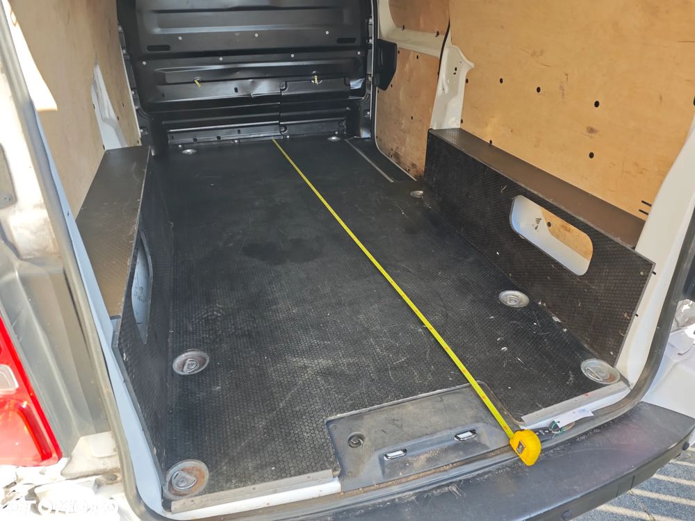Peugeot EXPERT TRAVELLER - 38