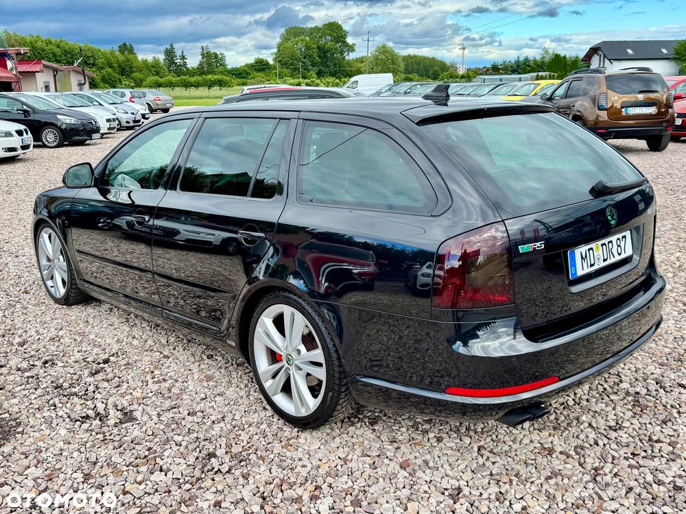 Skoda Octavia 2.0 TDI CR DPF RS - 26
