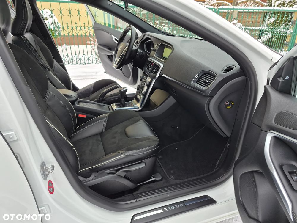 Volvo V40 D4 RDesign - 26