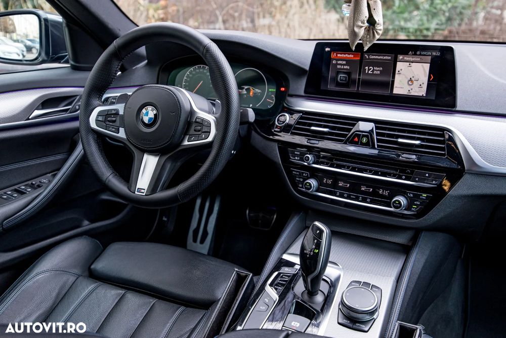 BMW Seria 5 520i AT - 37