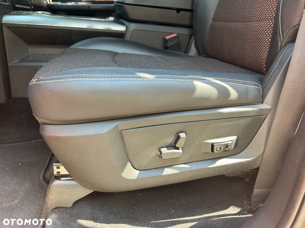 Dodge RAM - 25