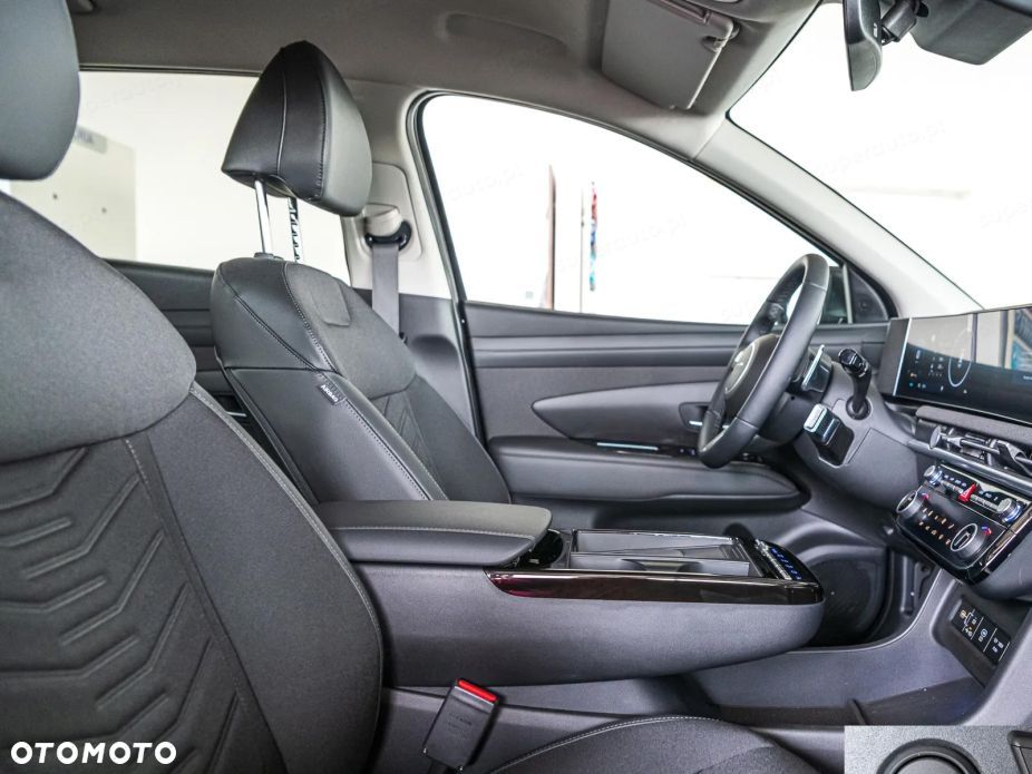 Hyundai Tucson - 8