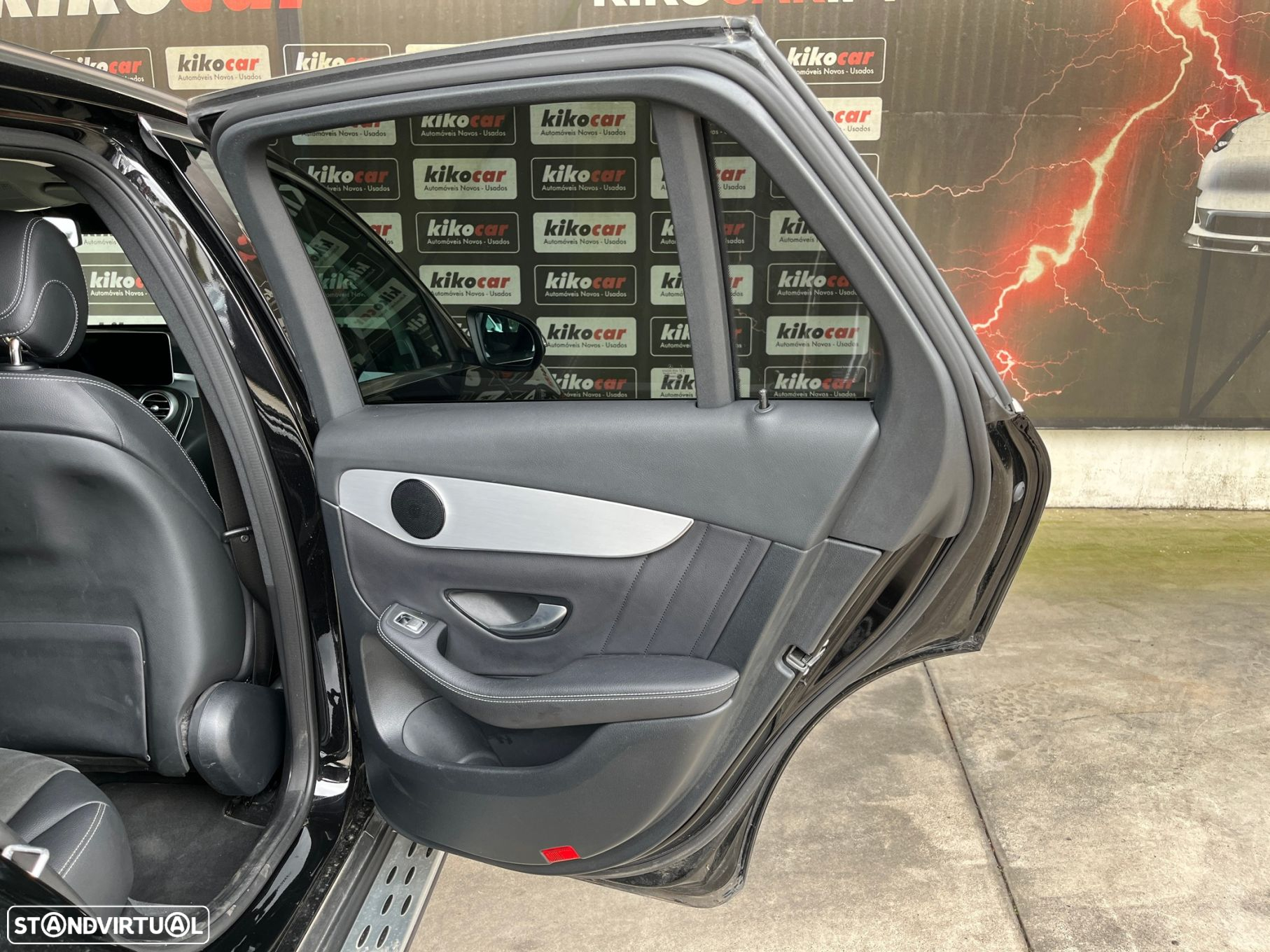Mercedes-Benz GLC 300 de 4Matic - 55