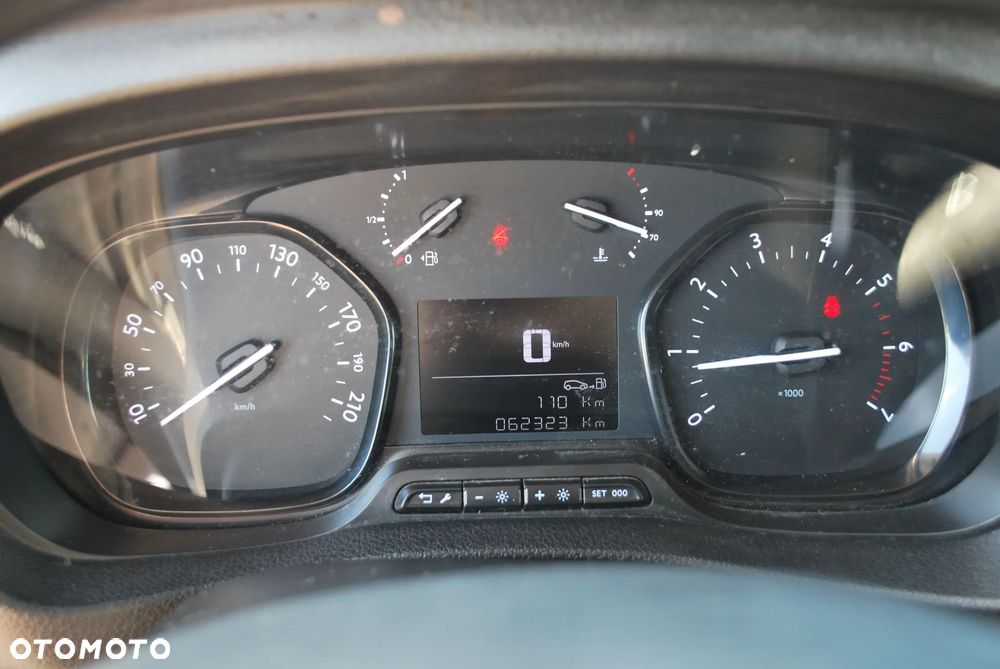 Peugeot EXPERT - 10