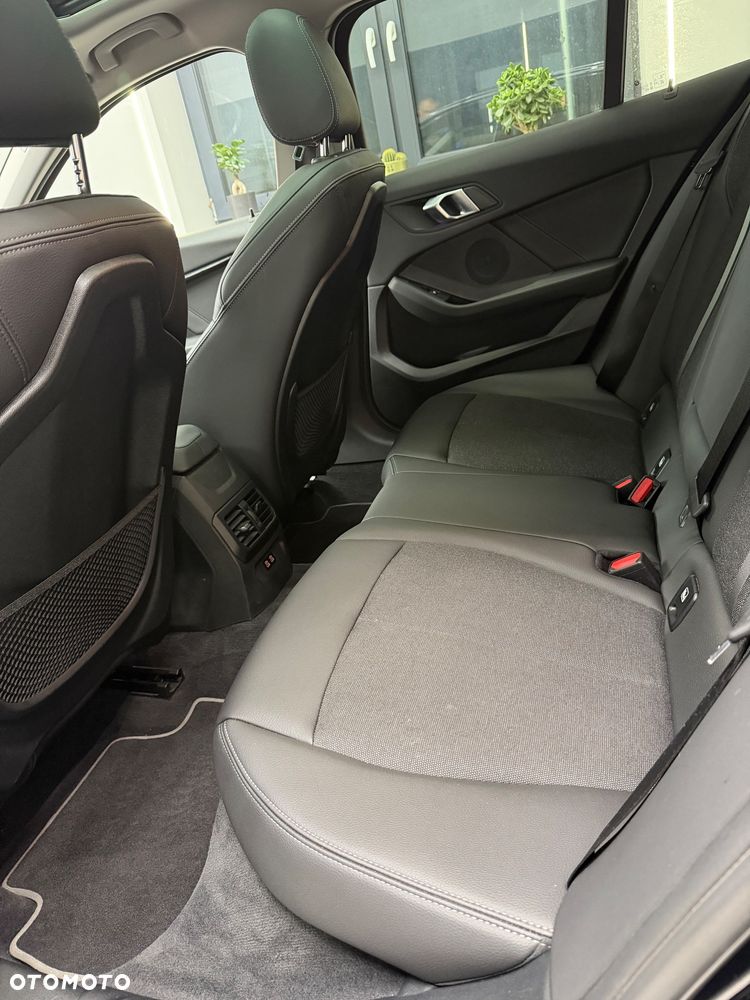 BMW Seria 1 118i Sport Line - 13