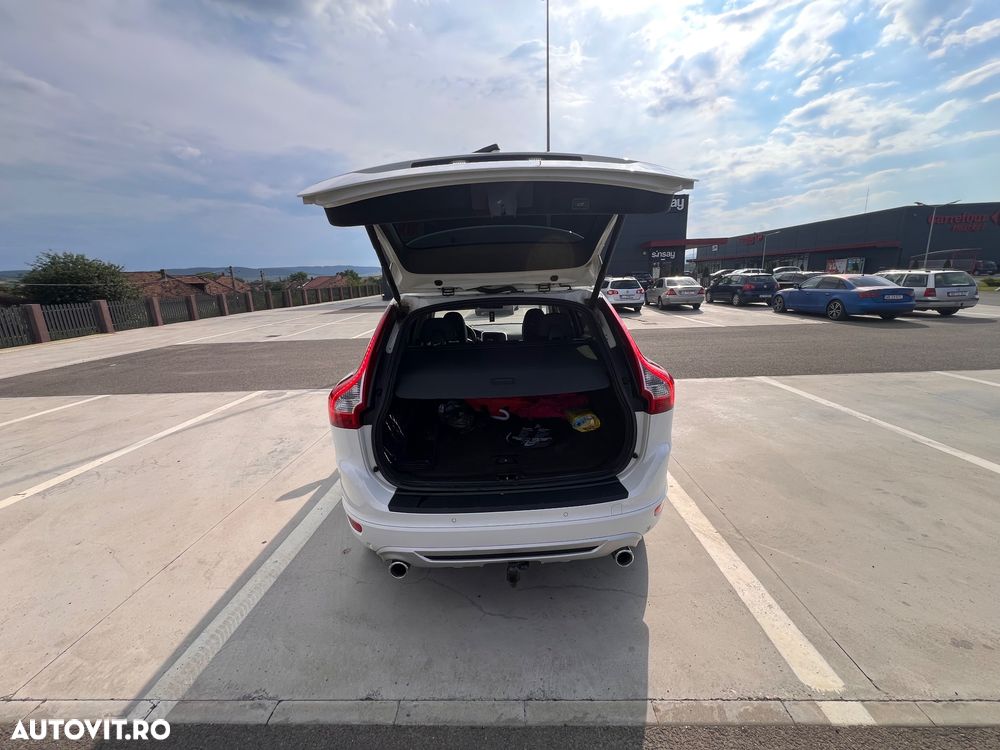 Volvo XC 60 2.4D AWD Aut. RDesign - 7