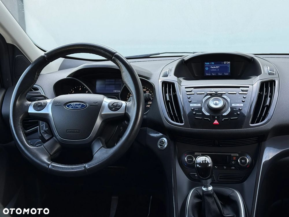 Ford Kuga - 32