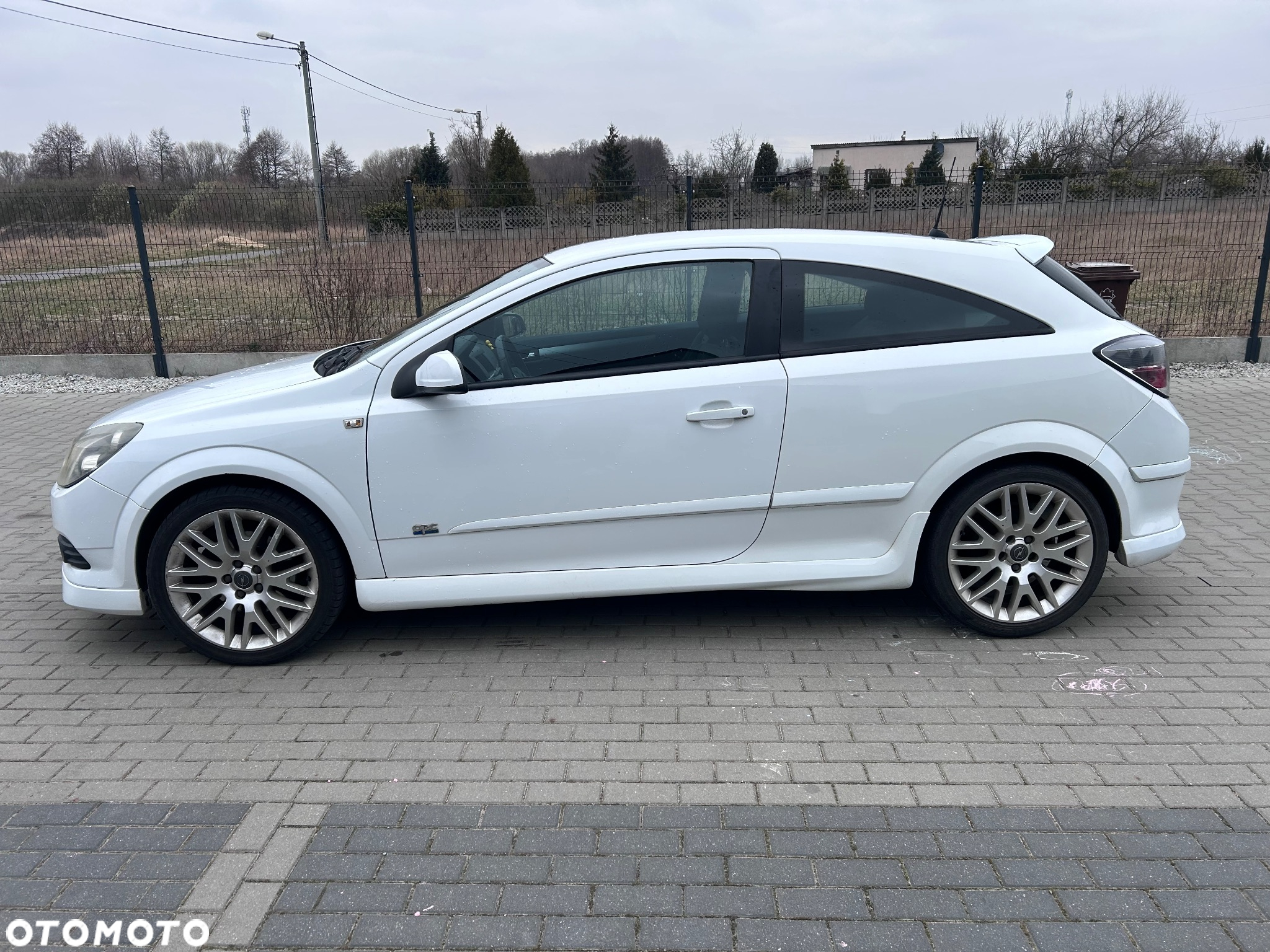 Opel Astra III GTC 1.7 CDTI Sport - 10