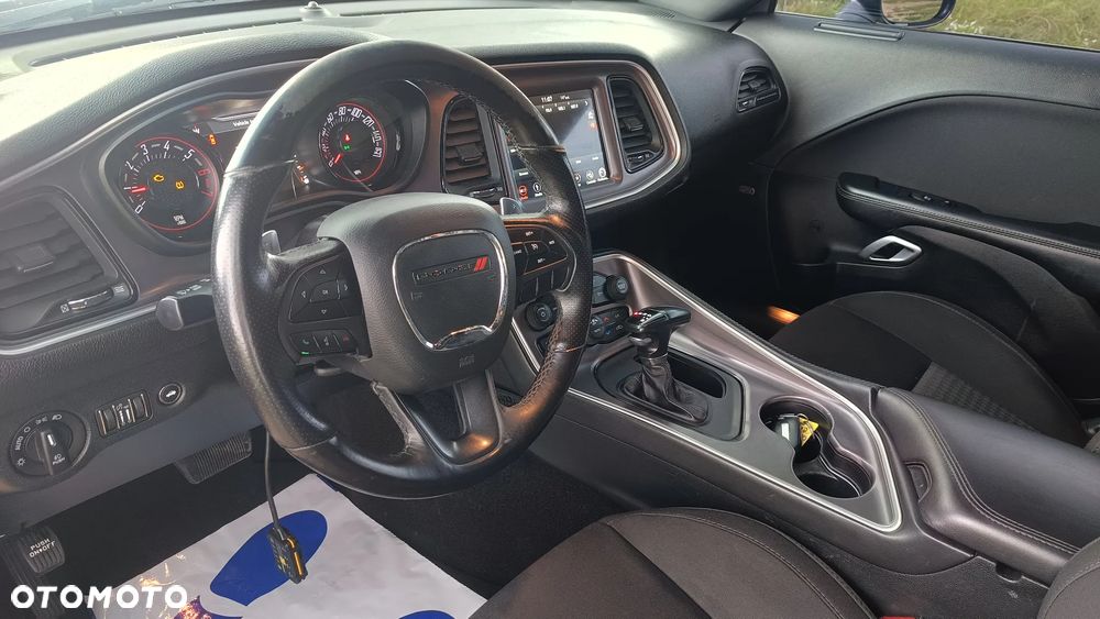 Dodge Challenger 5.7 R/T - 25
