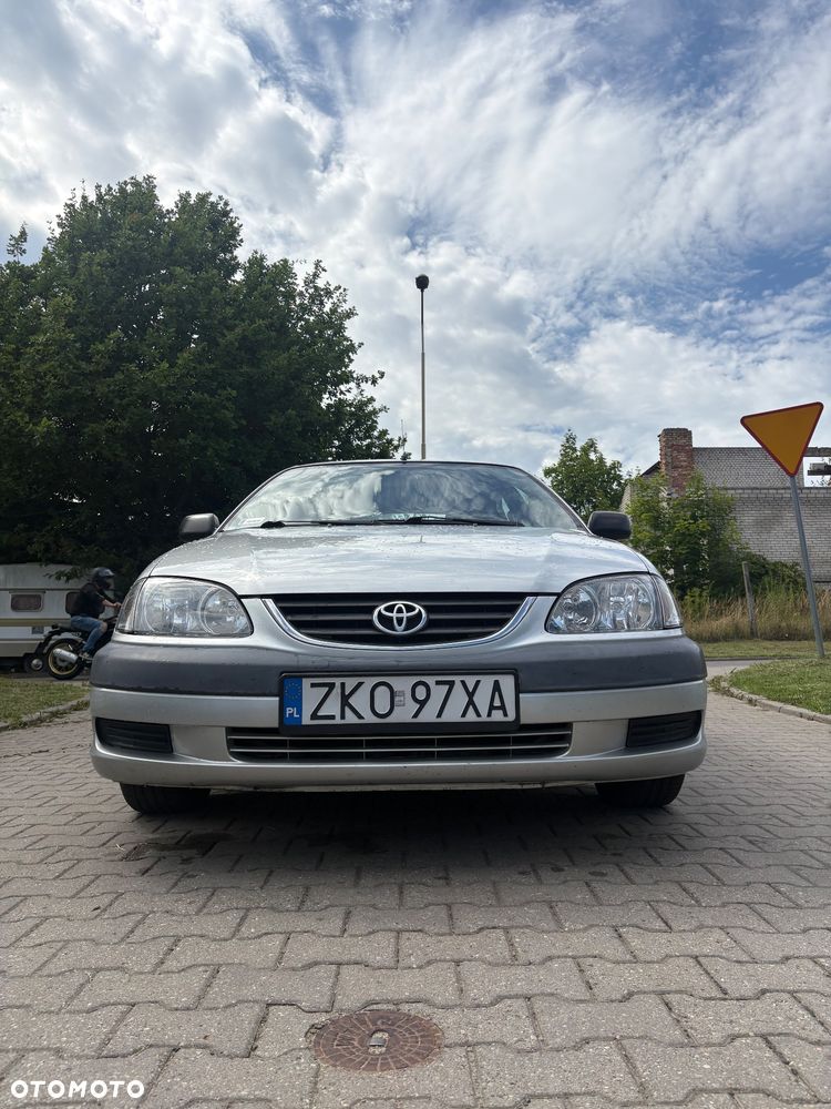 Toyota Avensis - 3