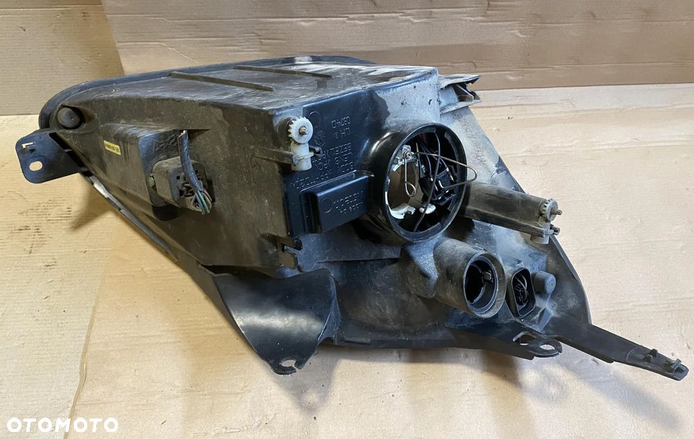 Lampa Ford Fiesta MK6 lewa OE - 4
