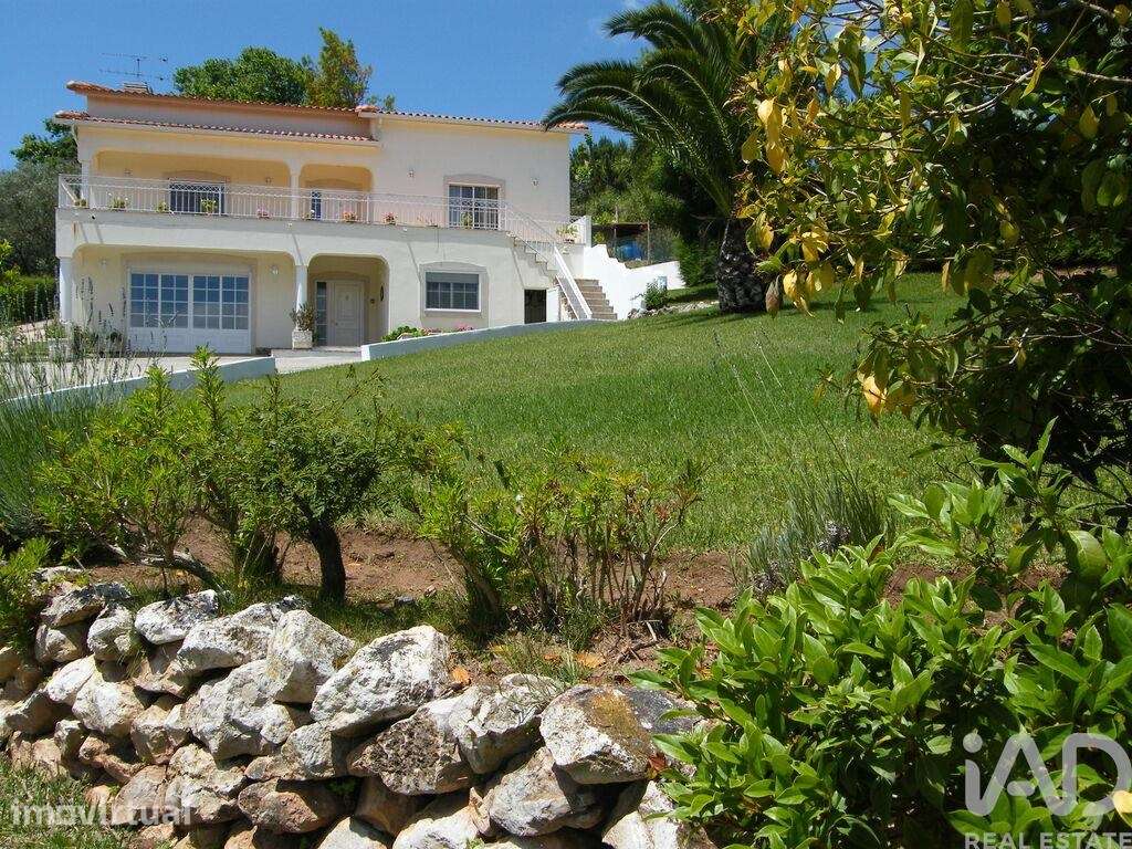 Casa / Villa T4 em A dos Francos de 160,00 m2