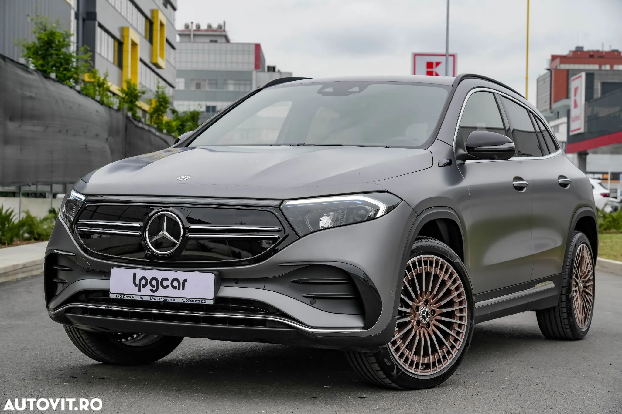 Mercedes-Benz EQA 350 4MATIC - 1