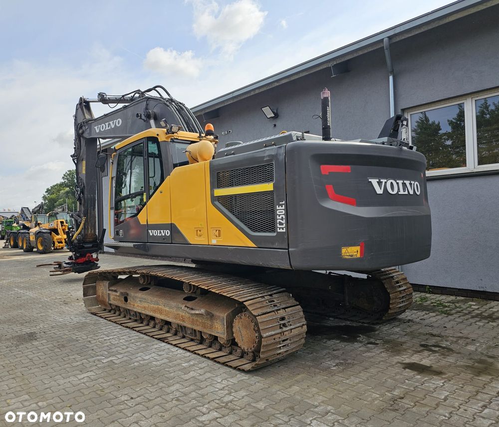 Volvo EC250EL - 5