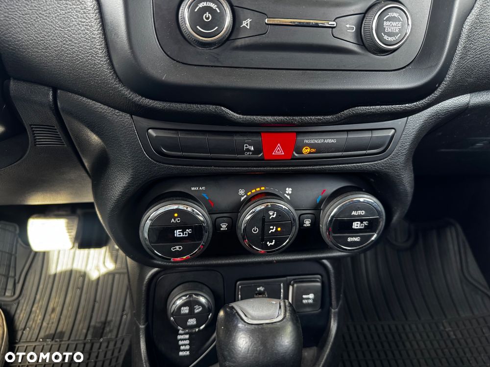 Jeep Renegade 2.0 MultiJet Active Drive Low Automatik Trailhawk - 24