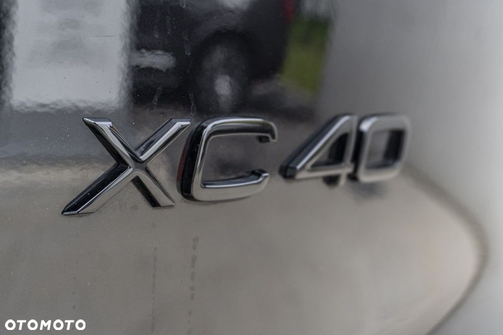 Volvo XC 40 - 18