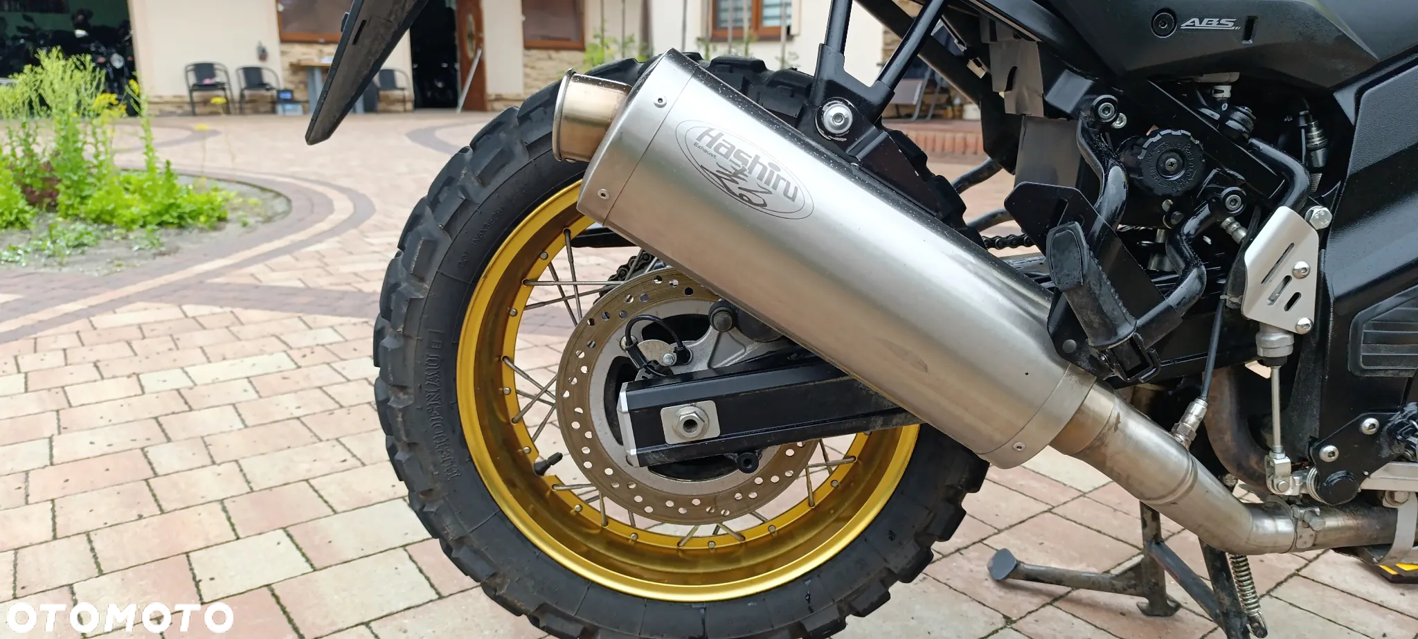 Suzuki V-STROM - 24
