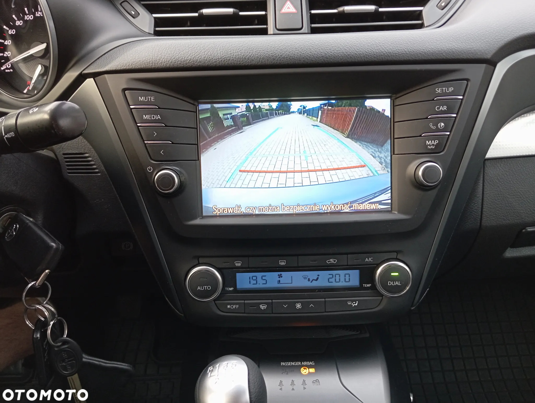 Toyota Avensis 1.8 Prestige - 28