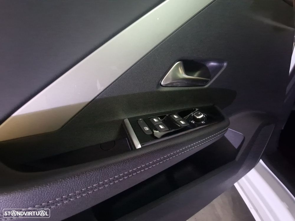 Opel Astra 1.2 T GS Line Aut. - 20