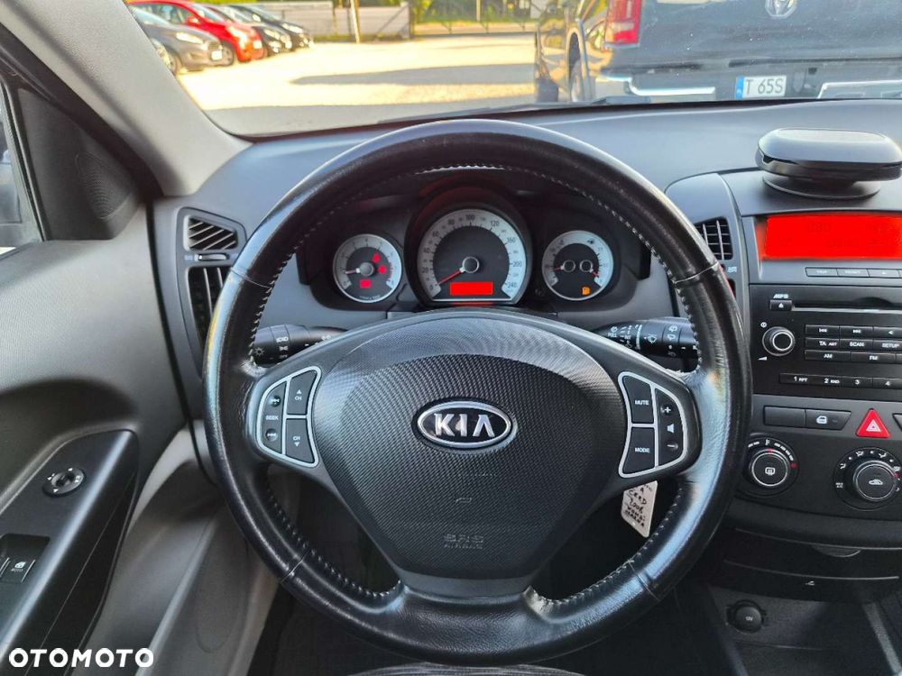 Kia Ceed - 23
