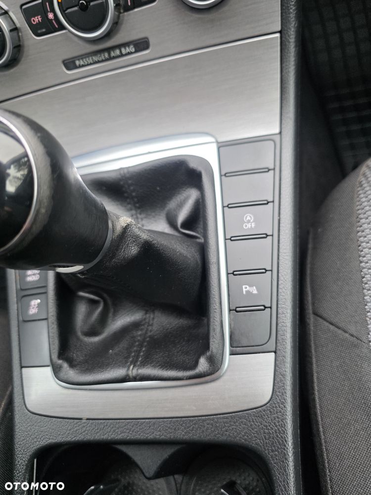 Volkswagen Passat - 22