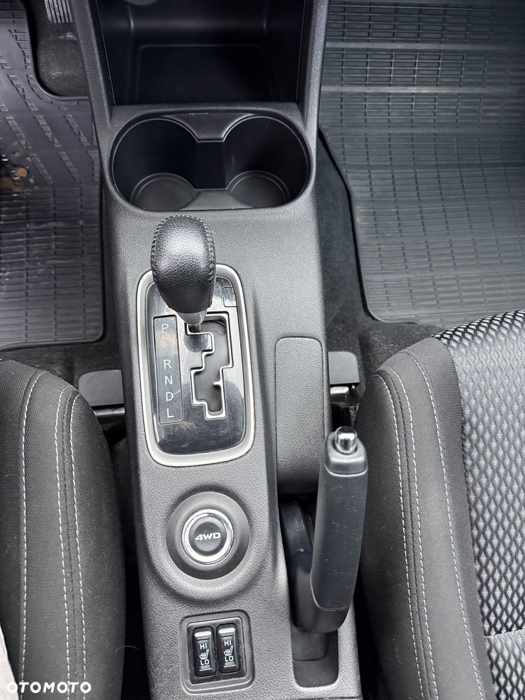 Mitsubishi Outlander 2.0 4WD CVT Plus - 16