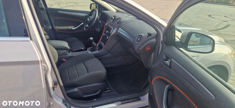 Ford Mondeo 2.0 Titanium - 13