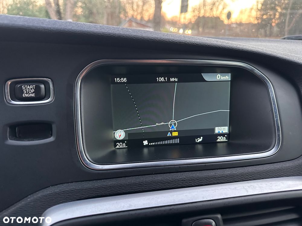 Volvo V40 D4 Drive-E R-Design Momentum - 33