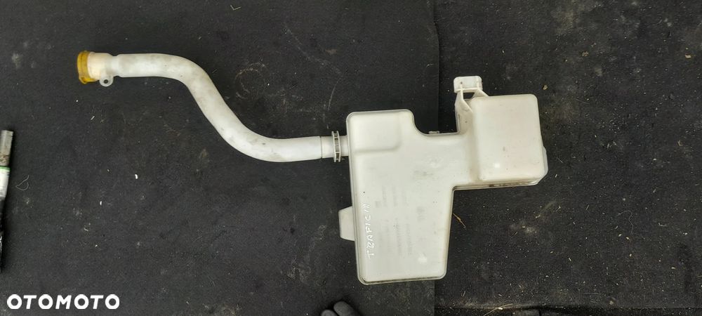 RENAULT TRAFIC III VIVARO B ZBIORNICZEK SPRYSKIWACZY - 1