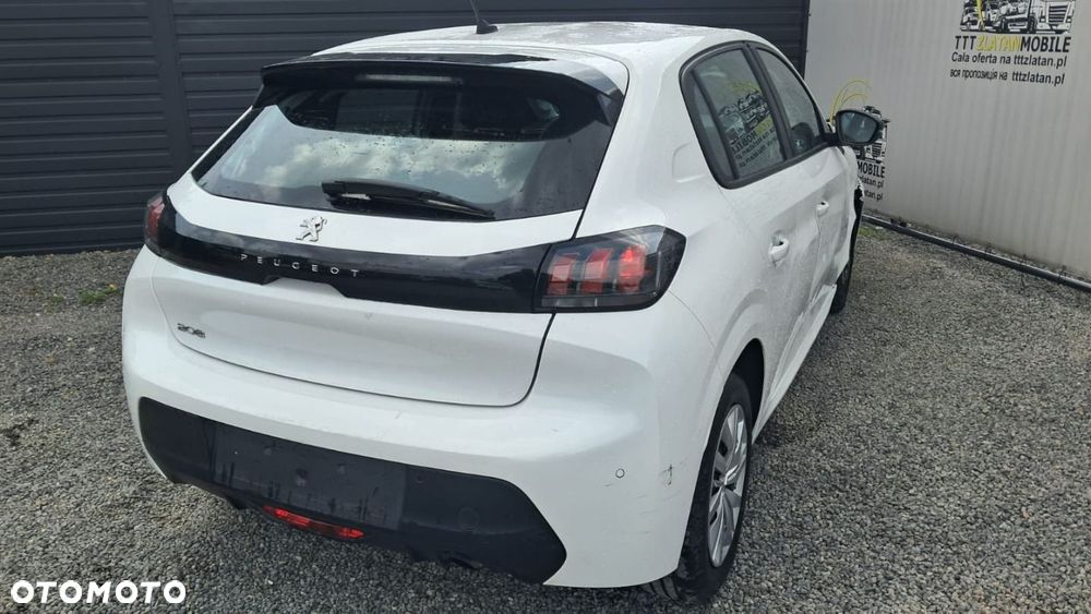 Peugeot 208 - 15