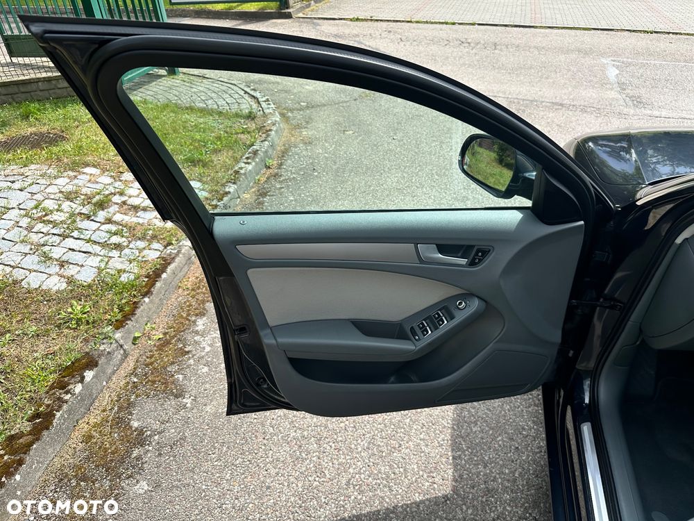 Audi A4 Avant 2.0 TDI - 15