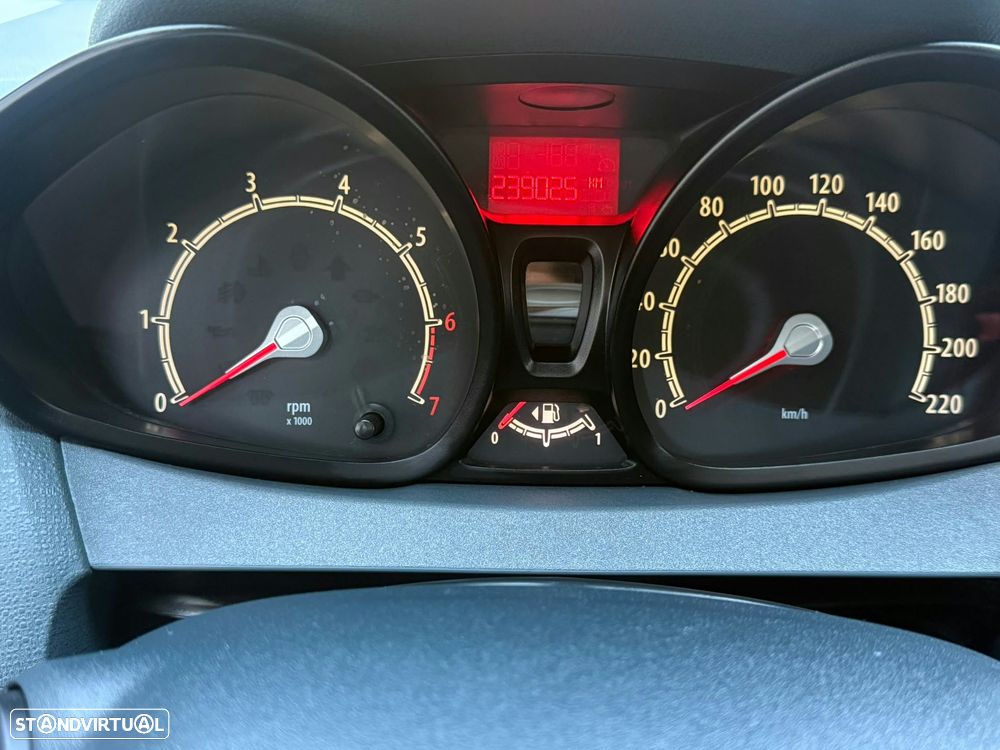Ford Fiesta 1.25 Techno - 12