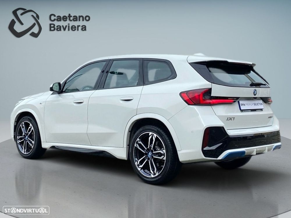 BMW iX1 xDrive30 Pack Desportivo M - 32