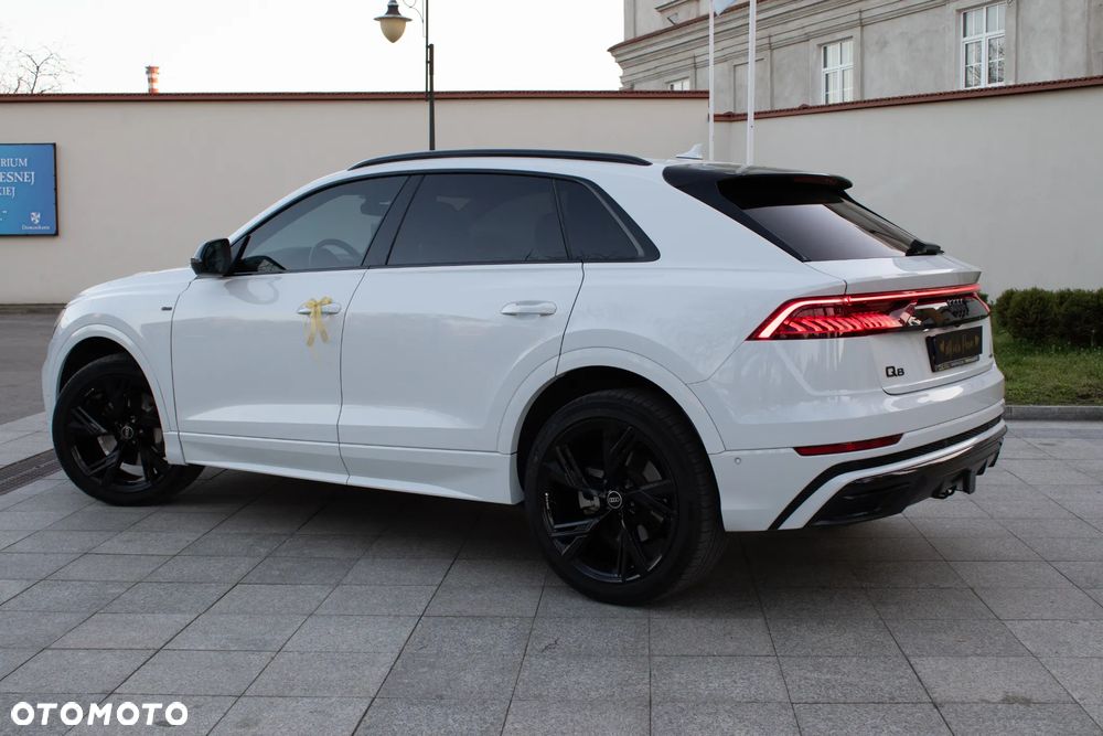 Audi Q8 55 TFSI quattro tiptronic - 10