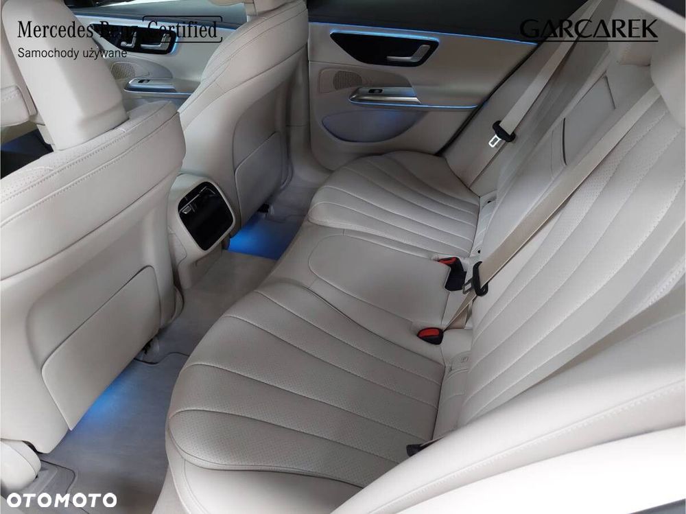 Mercedes-Benz Klasa E 200 mHEV 4-Matic Avantgarde 9G-Tronic - 16